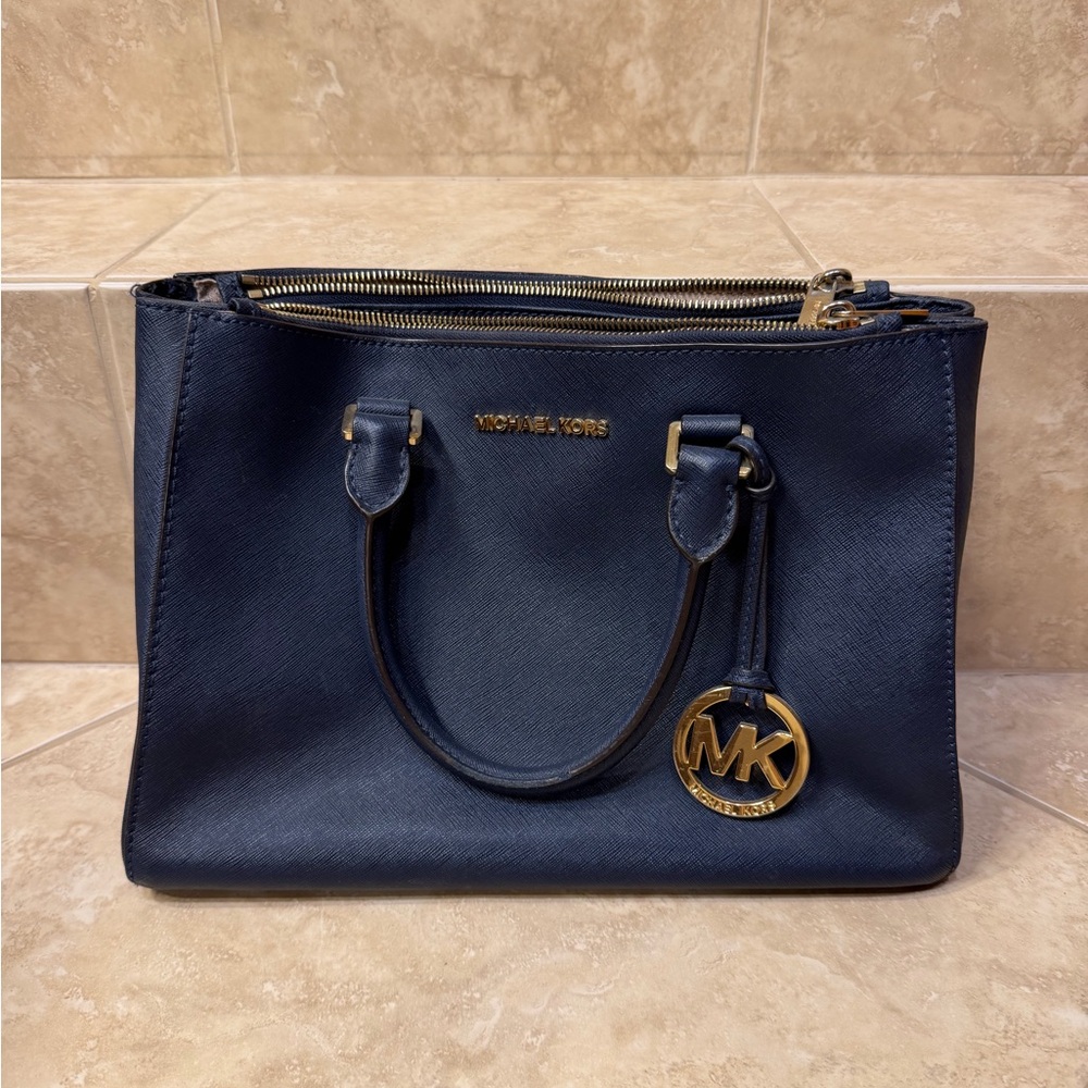 Michael Kors navy purse